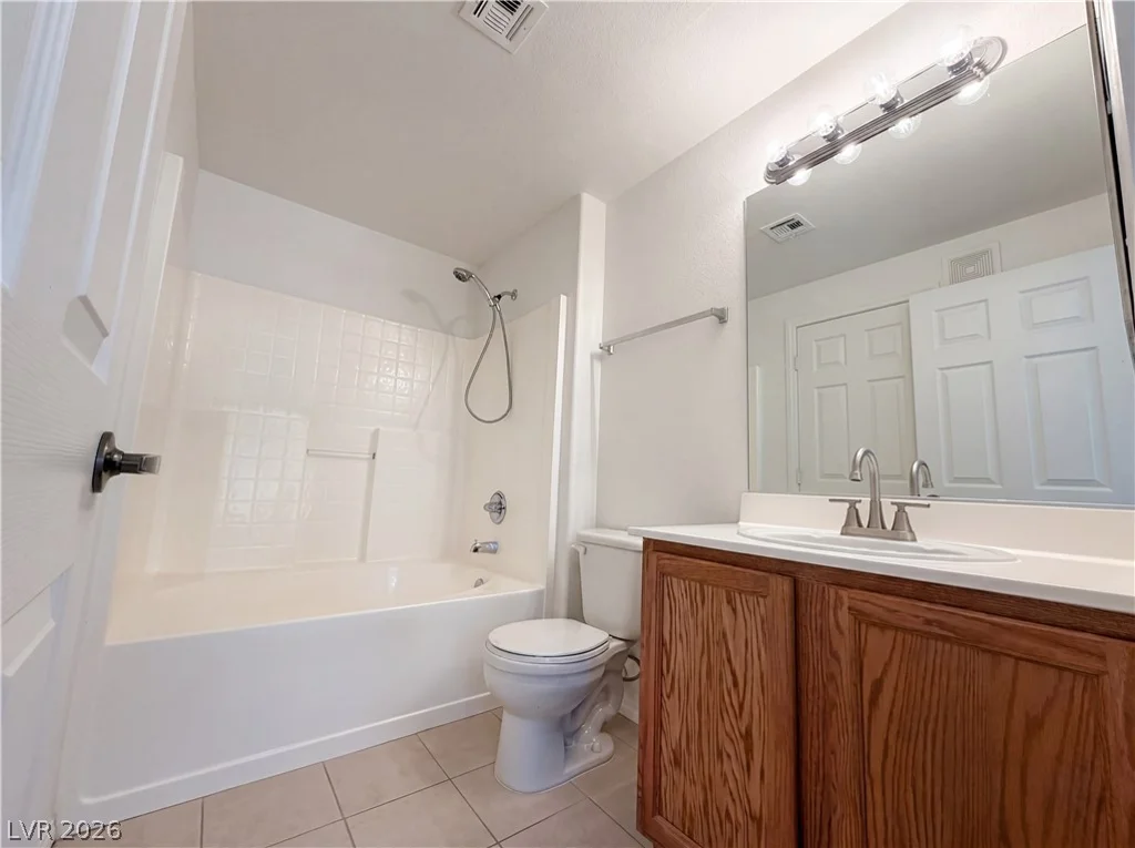 5855 Valley, North Las Vegas, NV 89031