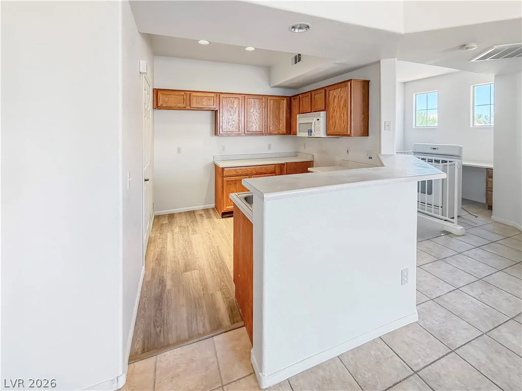 5855 Valley, North Las Vegas, NV 89031