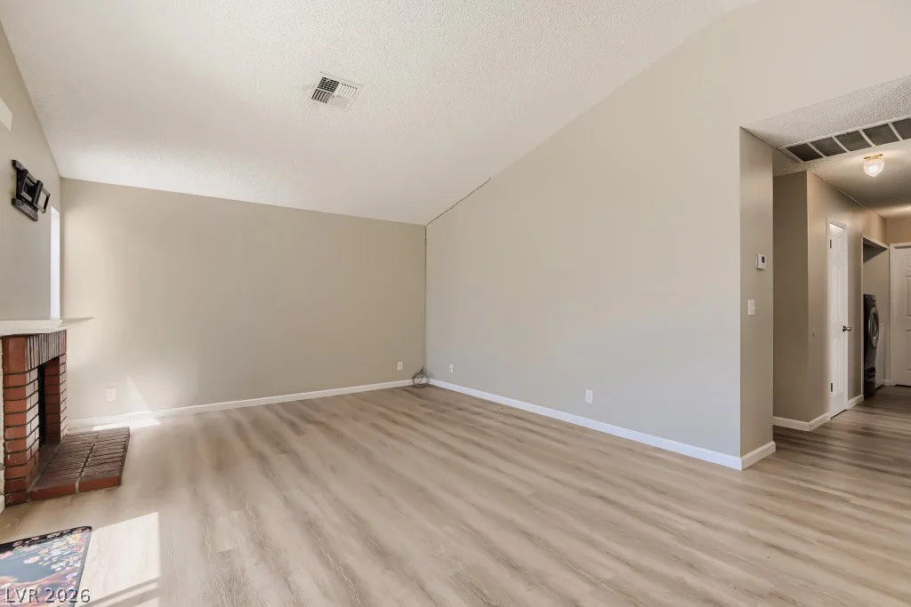 4410 Hawthorne, Las Vegas, NV 89147