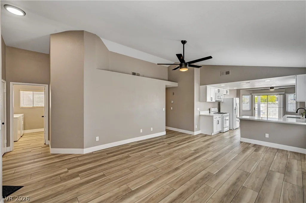 1369 Torington, Las Vegas, NV 89108
