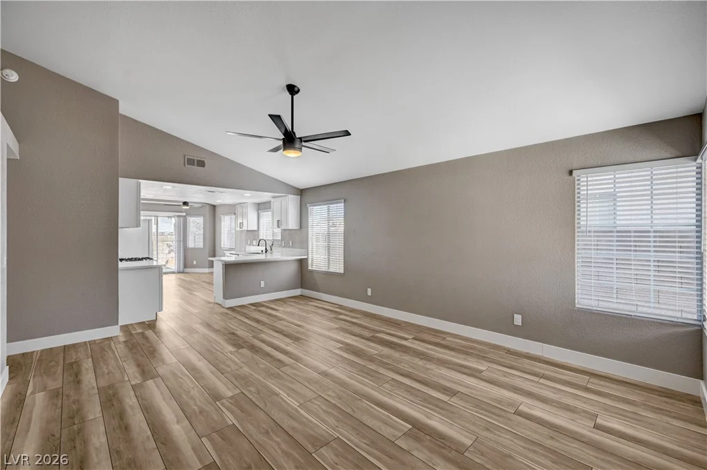 1369 Torington, Las Vegas, NV 89108