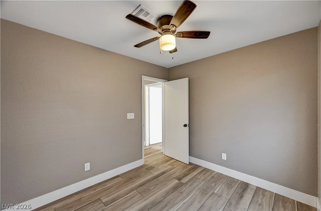 1369 Torington, Las Vegas, NV 89108