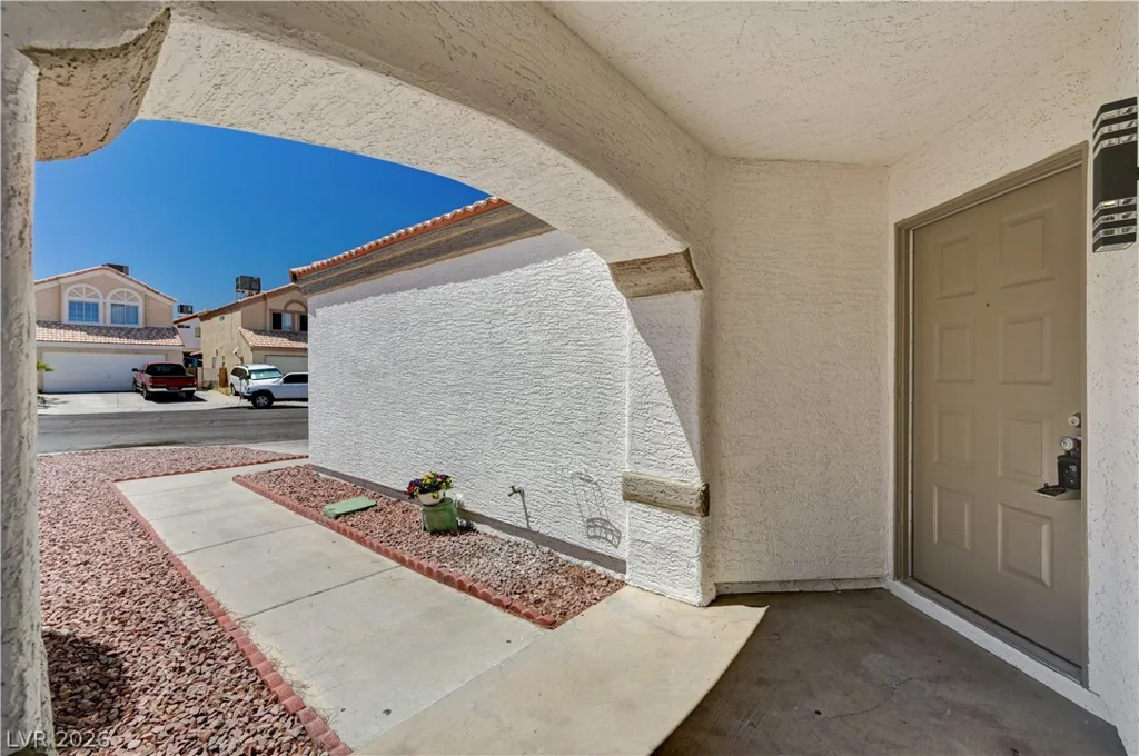 1369 Torington, Las Vegas, NV 89108