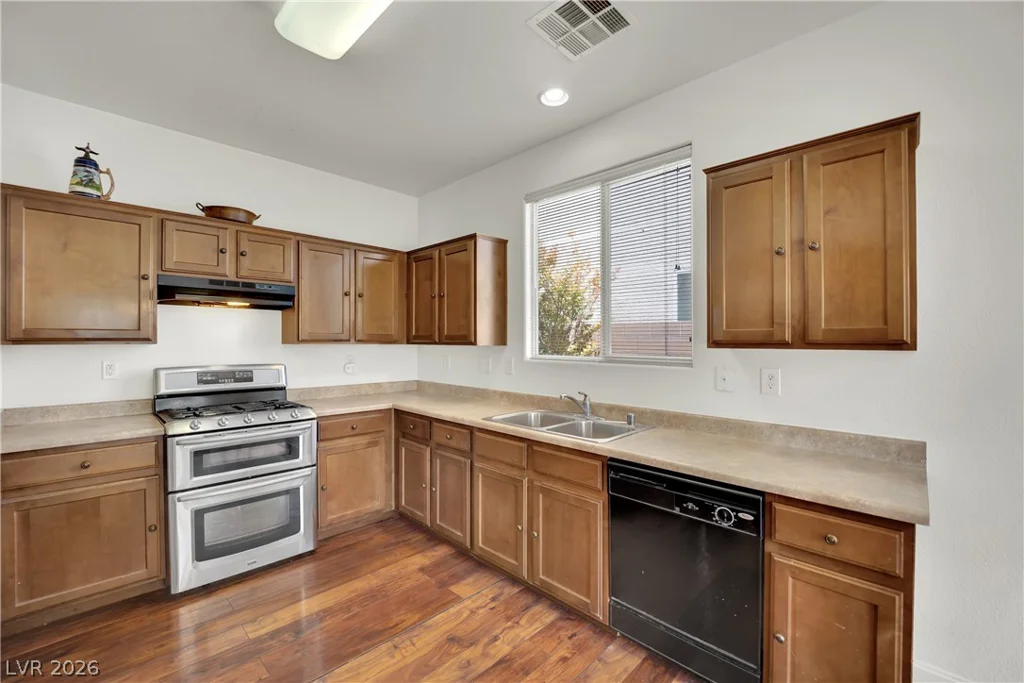 1178 Village Crossing, Las Vegas, NV 89183