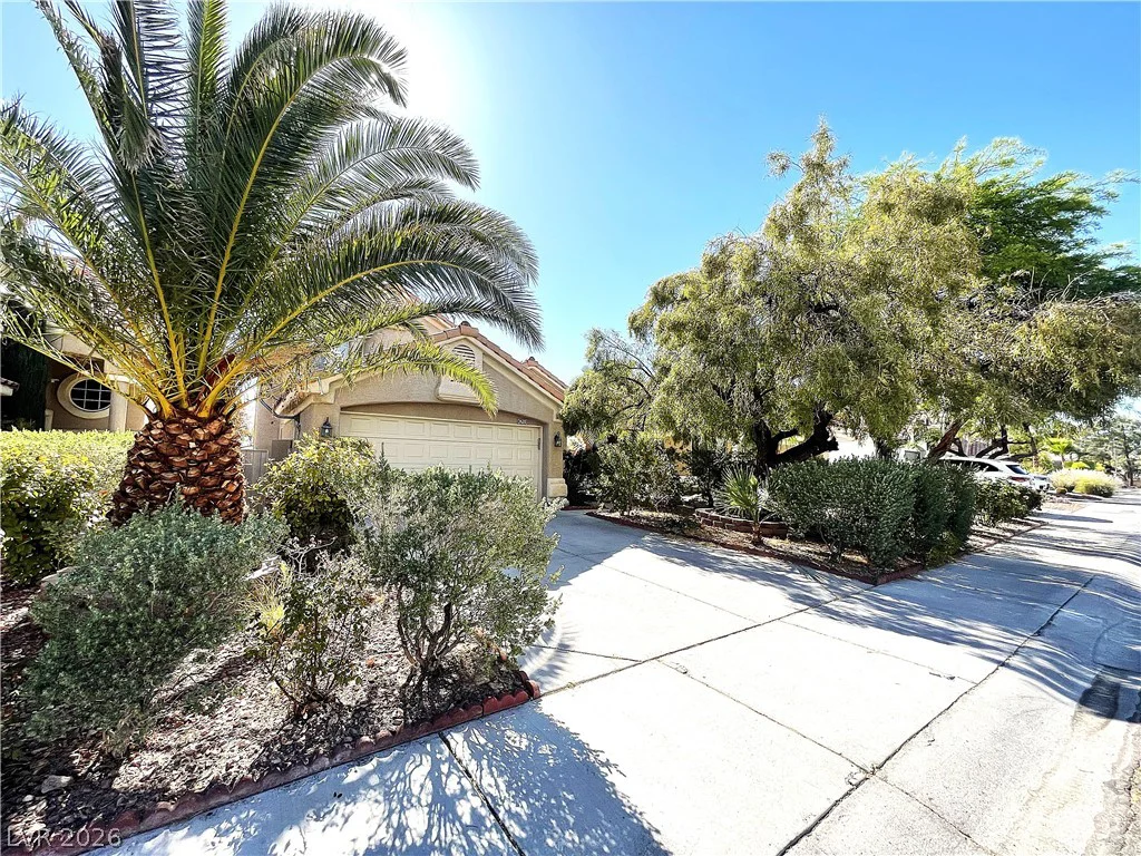 1420 Desert Hills, Las Vegas, NV 89117