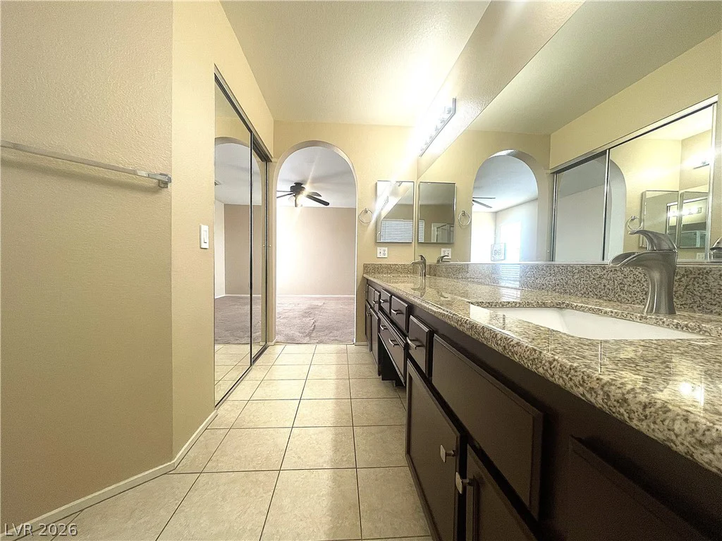 1420 Desert Hills, Las Vegas, NV 89117