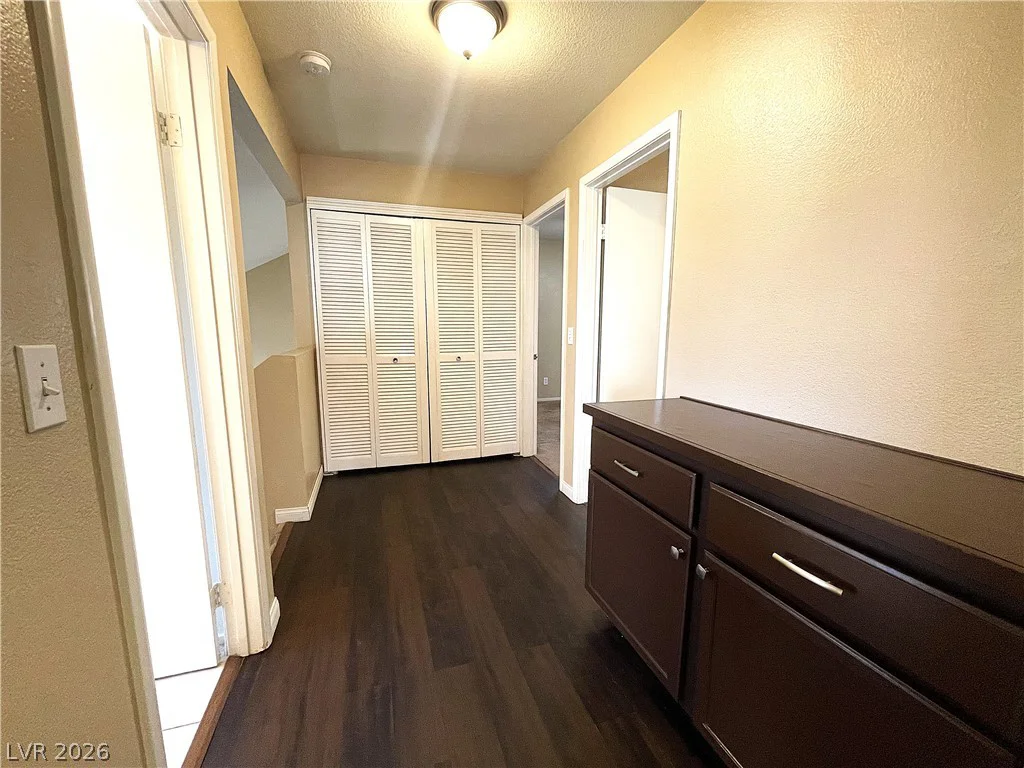 1420 Desert Hills, Las Vegas, NV 89117