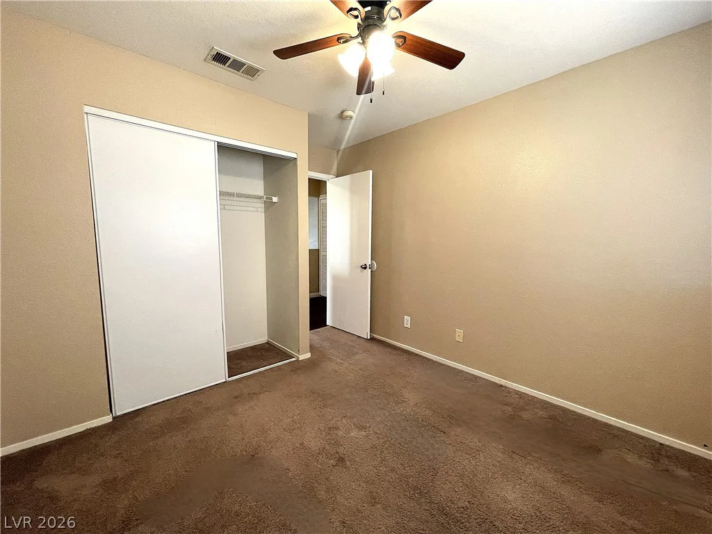 1420 Desert Hills, Las Vegas, NV 89117