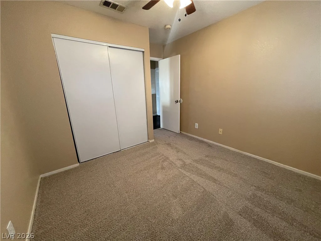 1420 Desert Hills, Las Vegas, NV 89117