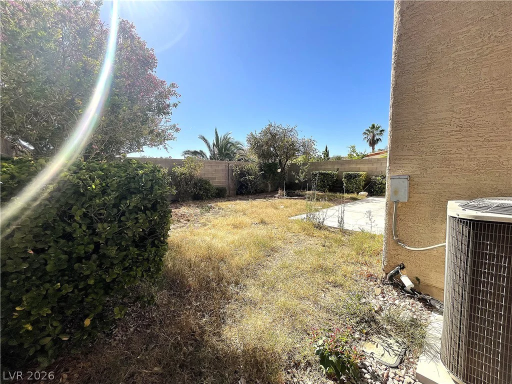 1420 Desert Hills, Las Vegas, NV 89117