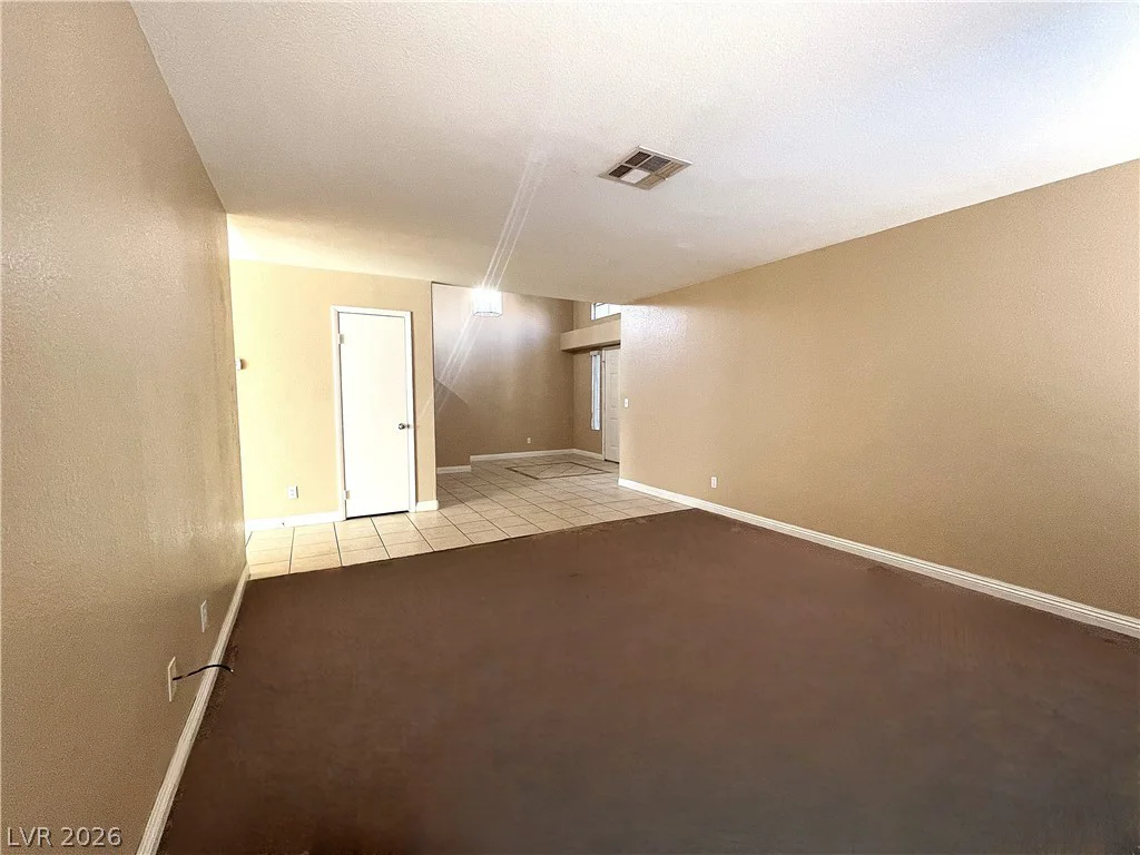 1420 Desert Hills, Las Vegas, NV 89117