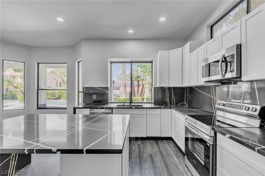 9504 Treasure Beach, Las Vegas, NV 89117
