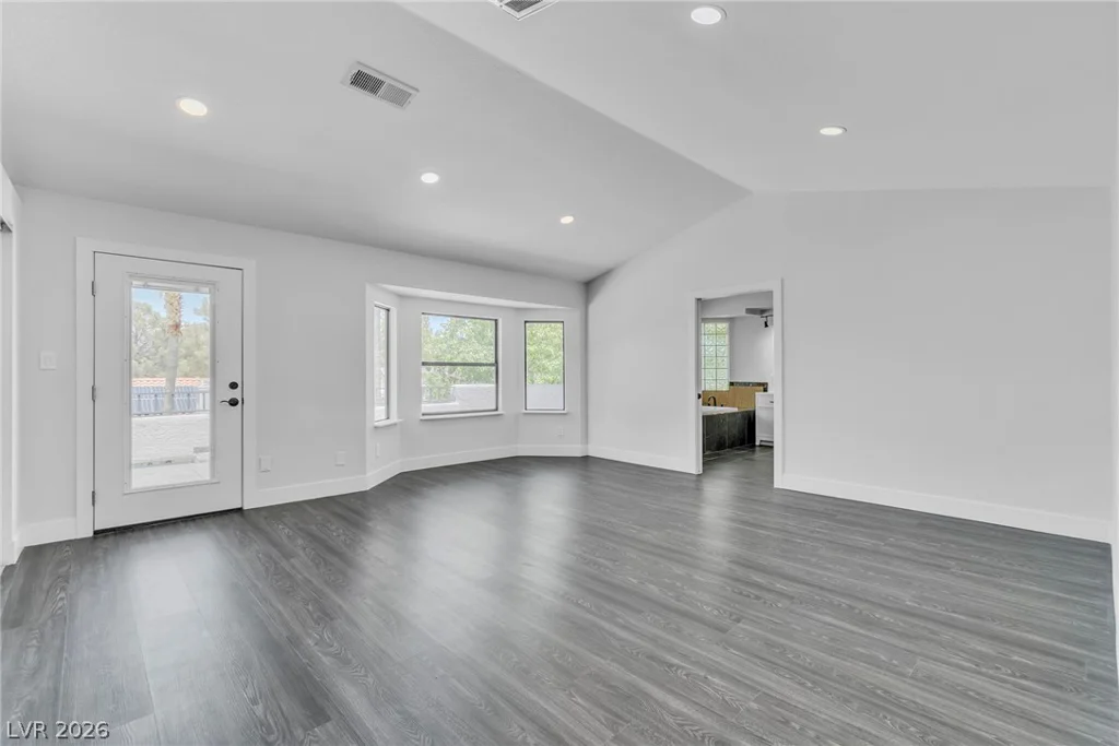 9504 Treasure Beach, Las Vegas, NV 89117
