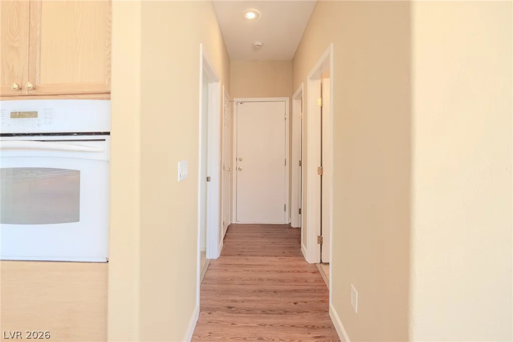 9803 Cornwall Crossing, Las Vegas, NV 89147