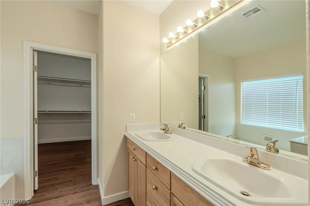 9803 Cornwall Crossing, Las Vegas, NV 89147