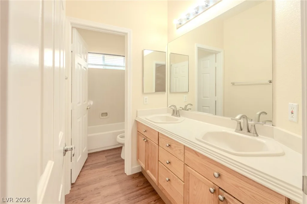 9803 Cornwall Crossing, Las Vegas, NV 89147