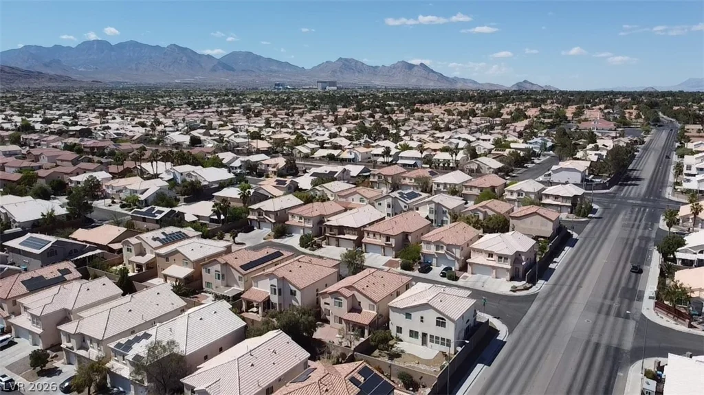 9803 Cornwall Crossing, Las Vegas, NV 89147