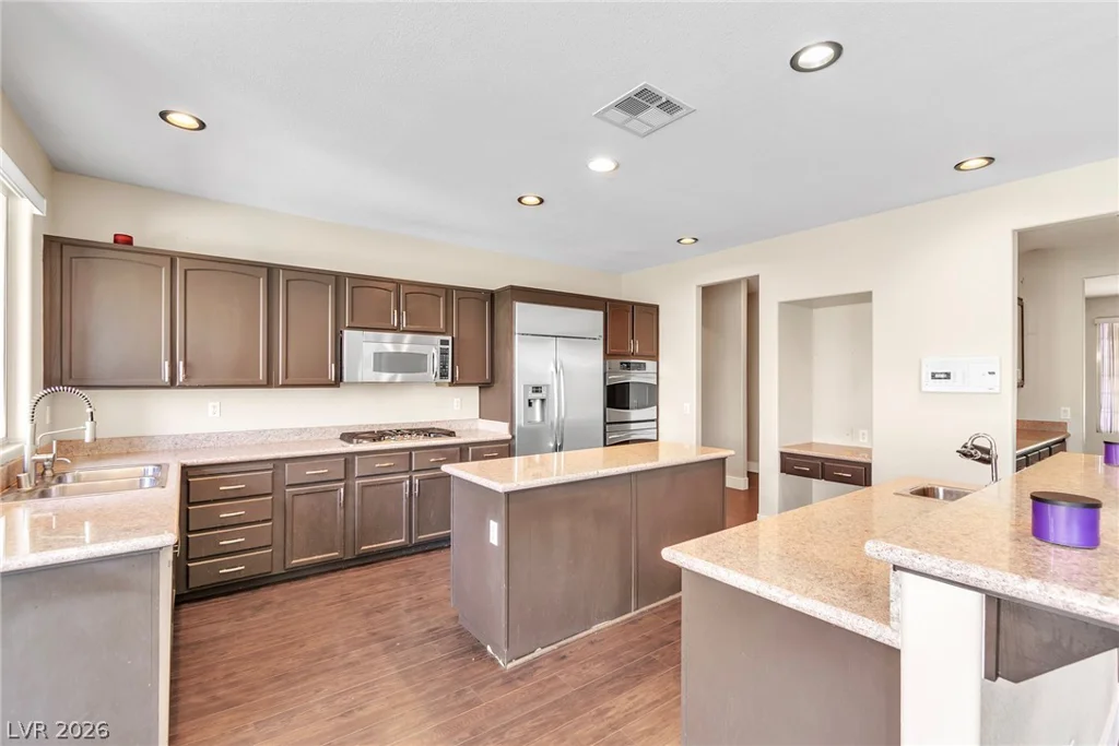 1276 High Forest, Las Vegas, NV 89123