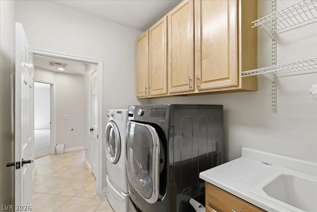 7025 Puetollano, North Las Vegas, NV 89084