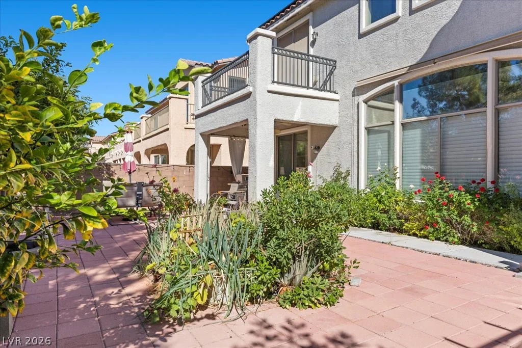 7025 Puetollano, North Las Vegas, NV 89084