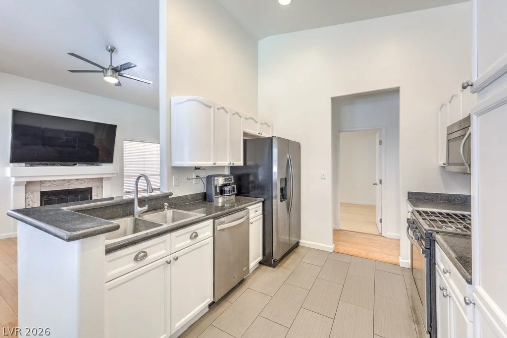 3325 Moon River, Las Vegas, NV 89129