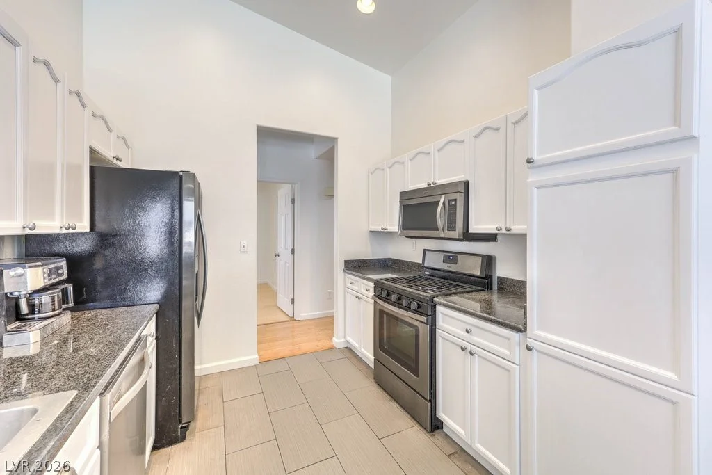 3325 Moon River, Las Vegas, NV 89129