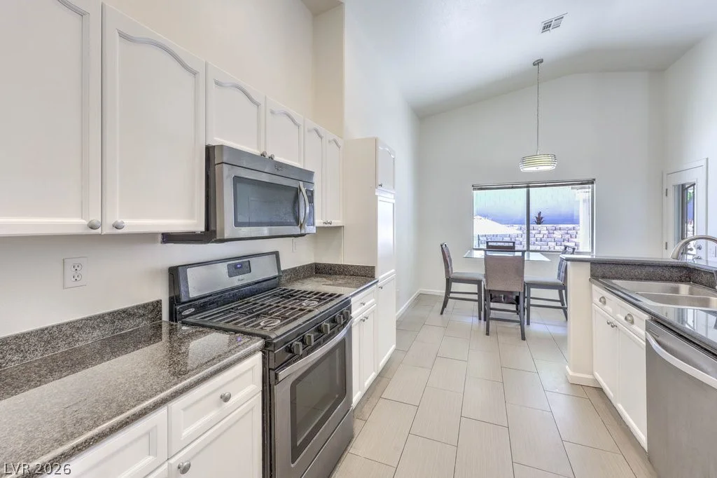 3325 Moon River, Las Vegas, NV 89129
