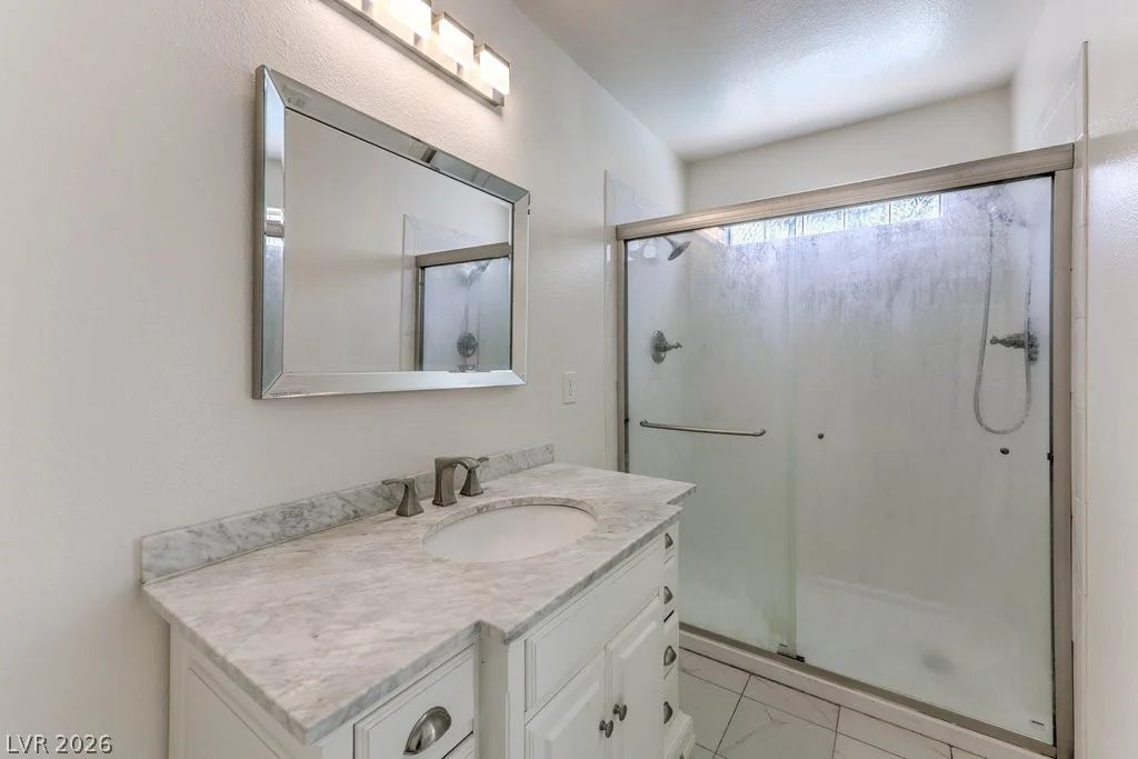 3325 Moon River, Las Vegas, NV 89129