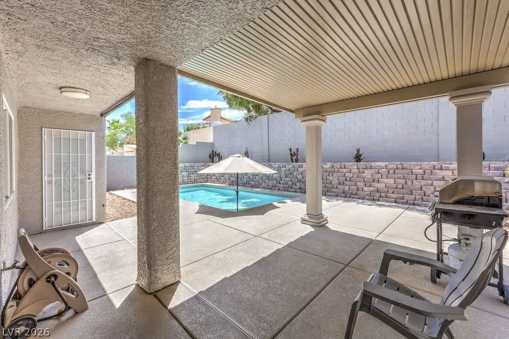 3325 Moon River, Las Vegas, NV 89129