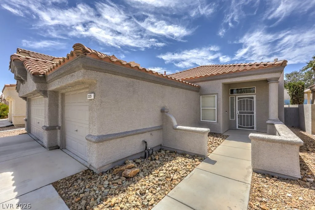 3325 Moon River, Las Vegas, NV 89129