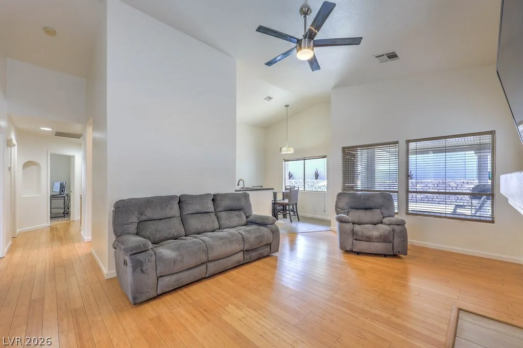 3325 Moon River, Las Vegas, NV 89129