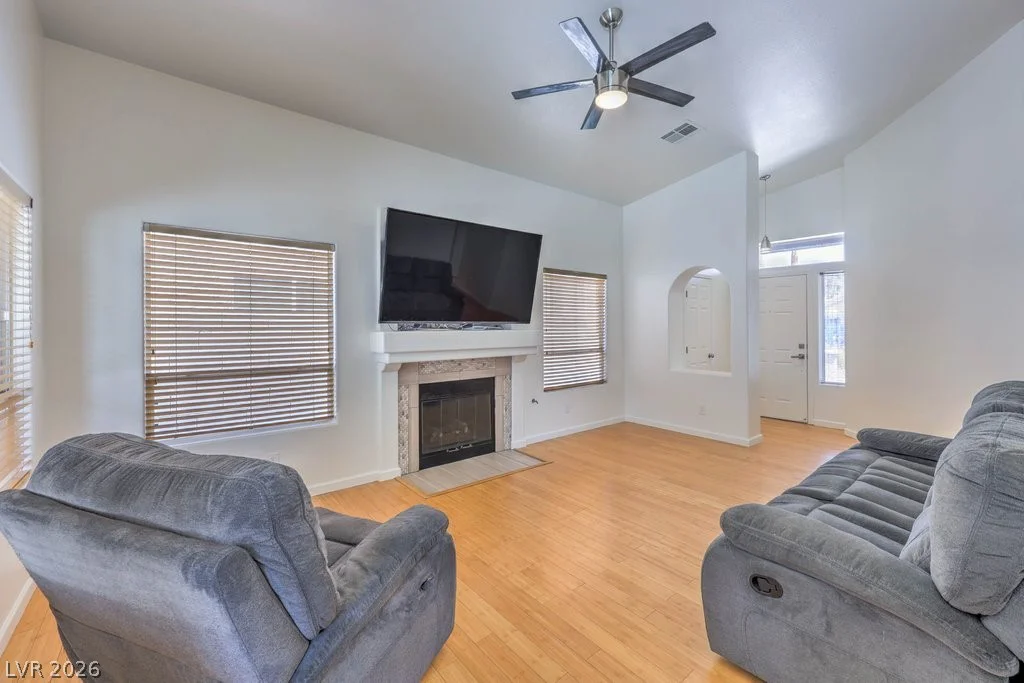 3325 Moon River, Las Vegas, NV 89129