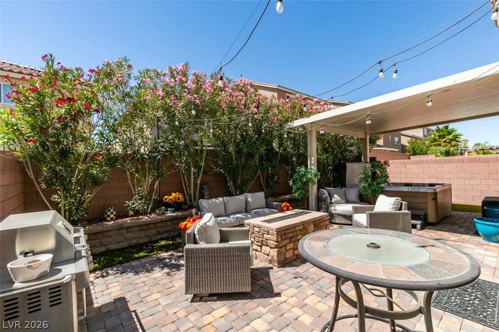 6513 Averill Creek, Las Vegas, NV 89118