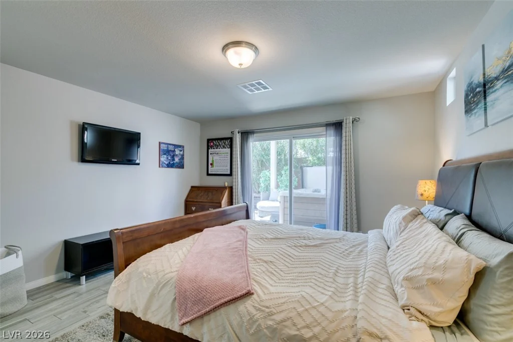 6513 Averill Creek, Las Vegas, NV 89118