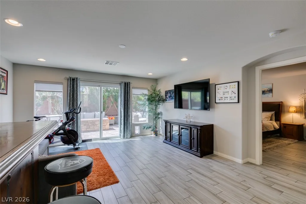 6513 Averill Creek, Las Vegas, NV 89118