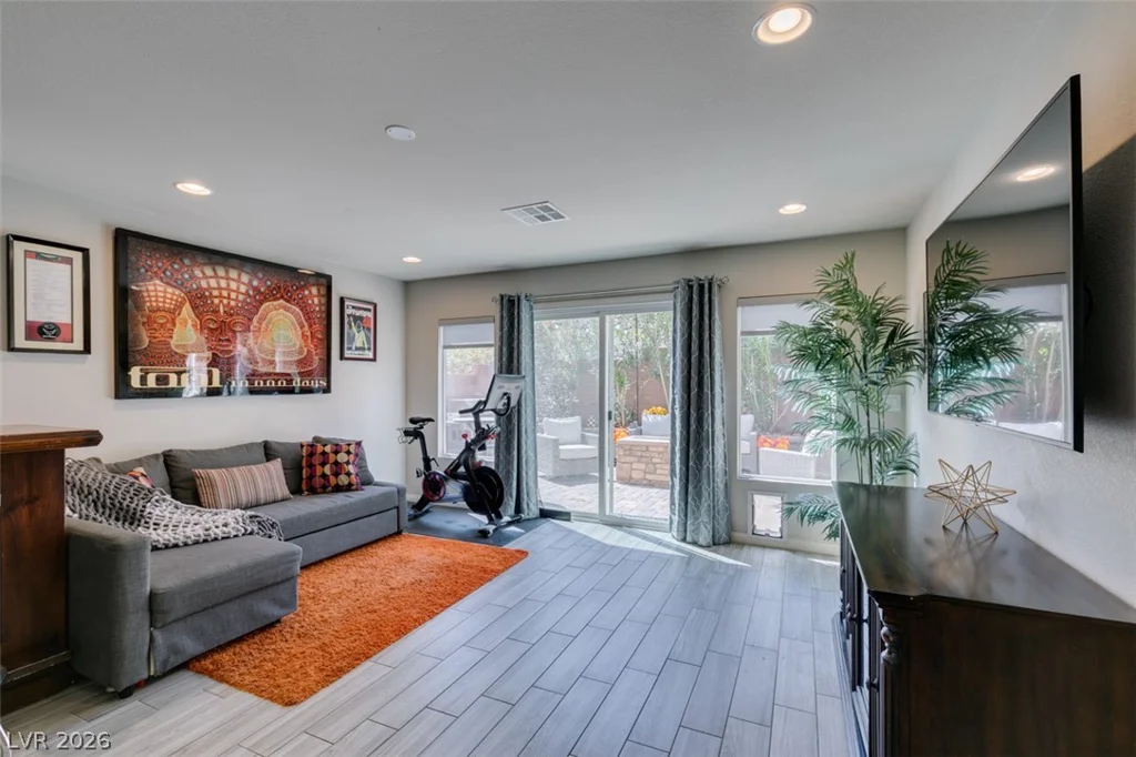 6513 Averill Creek, Las Vegas, NV 89118
