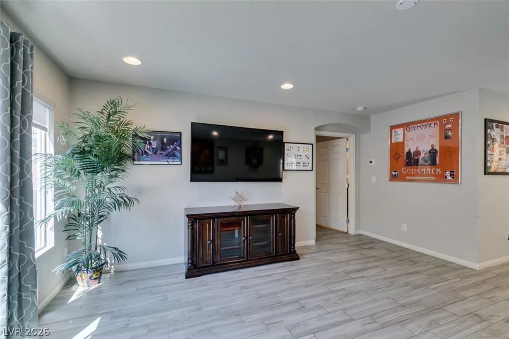 6513 Averill Creek, Las Vegas, NV 89118