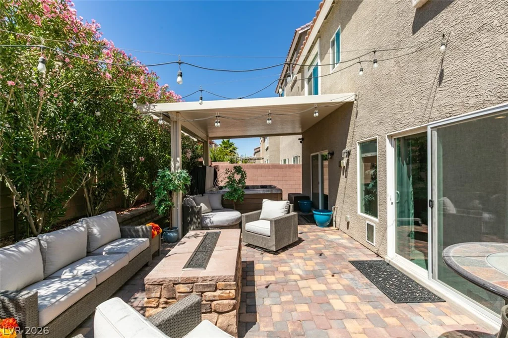 6513 Averill Creek, Las Vegas, NV 89118