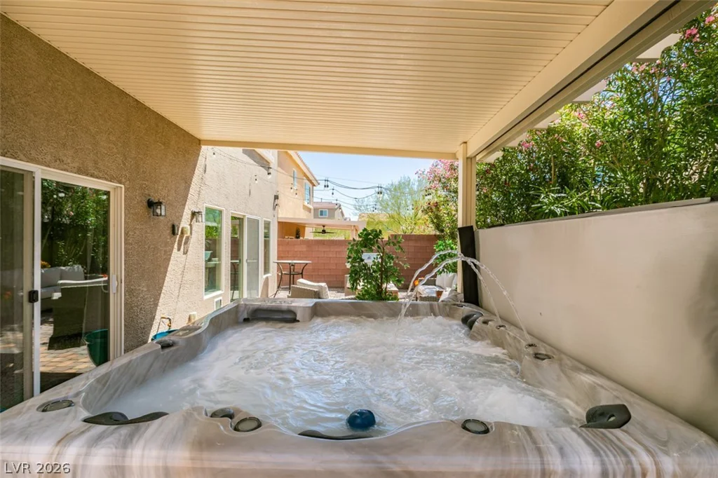 6513 Averill Creek, Las Vegas, NV 89118