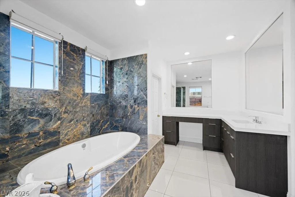 1417 Misty Moat, Las Vegas, NV 89117