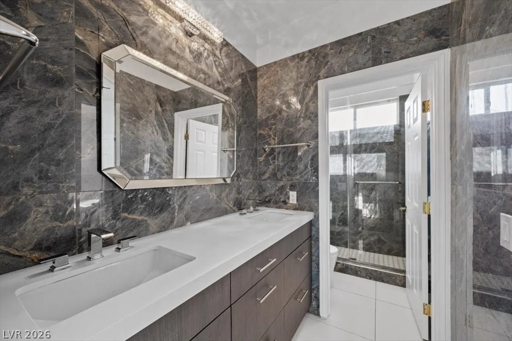 1417 Misty Moat, Las Vegas, NV 89117