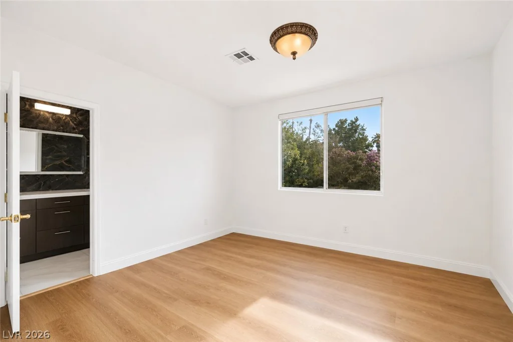 1417 Misty Moat, Las Vegas, NV 89117