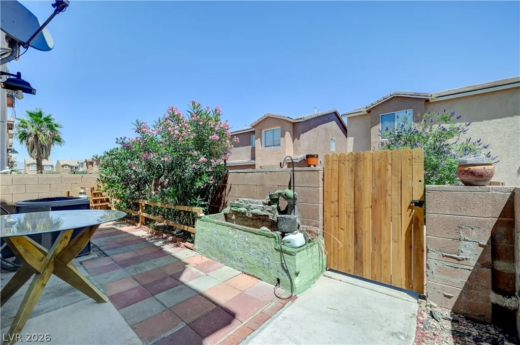 4096 Rocky Beach, Las Vegas, NV 89115