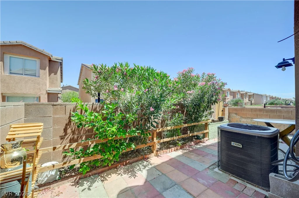4096 Rocky Beach, Las Vegas, NV 89115