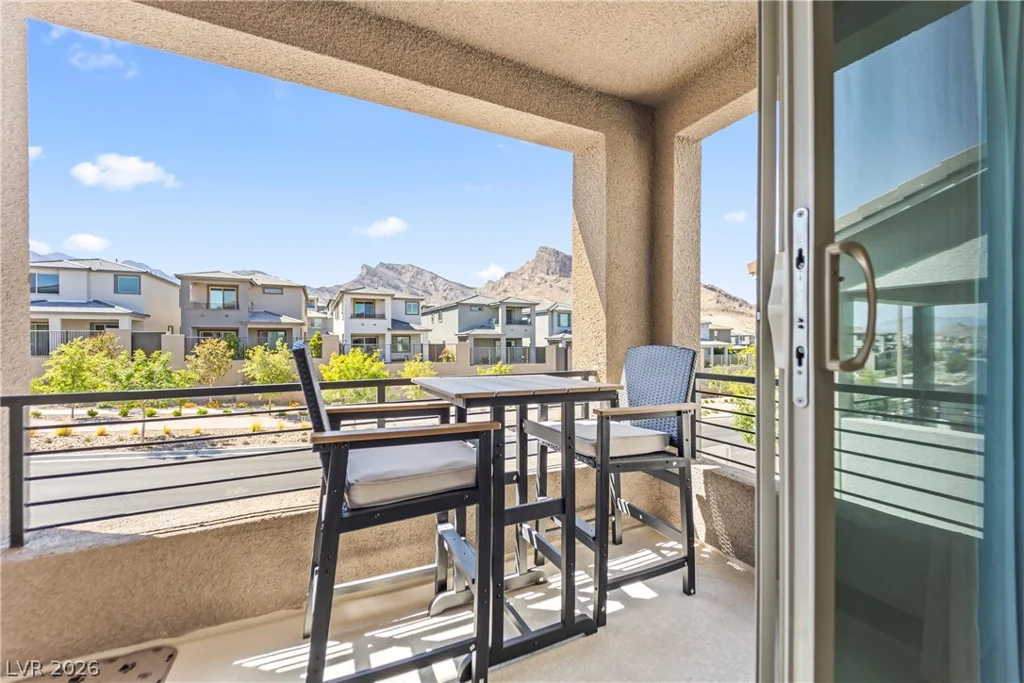 1537 Little Penguin, Las Vegas, NV 89138