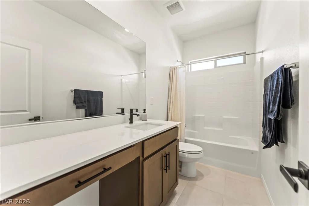 1537 Little Penguin, Las Vegas, NV 89138