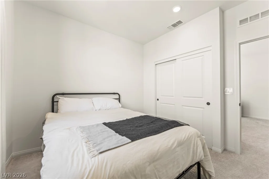 1537 Little Penguin, Las Vegas, NV 89138