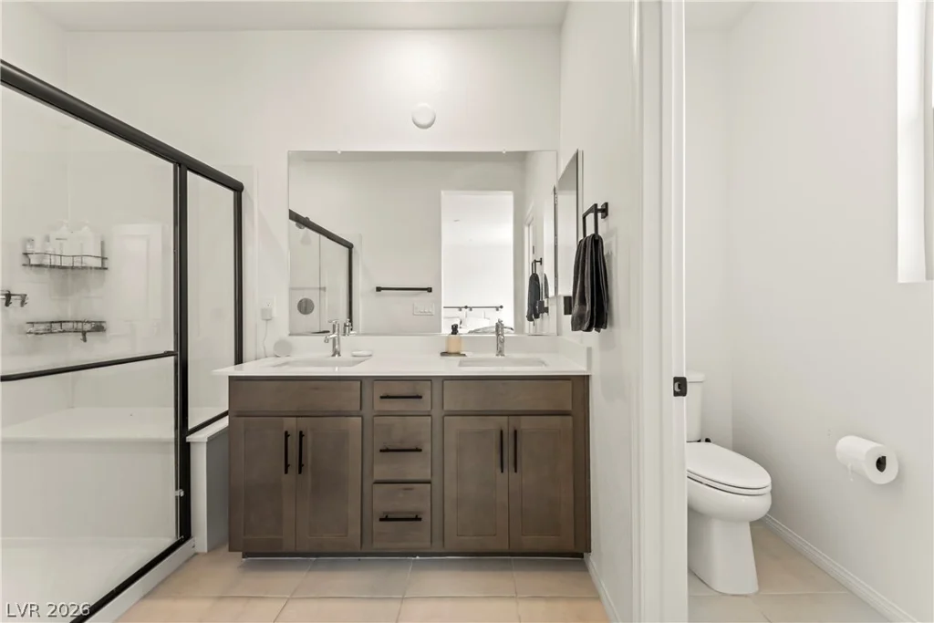 1537 Little Penguin, Las Vegas, NV 89138
