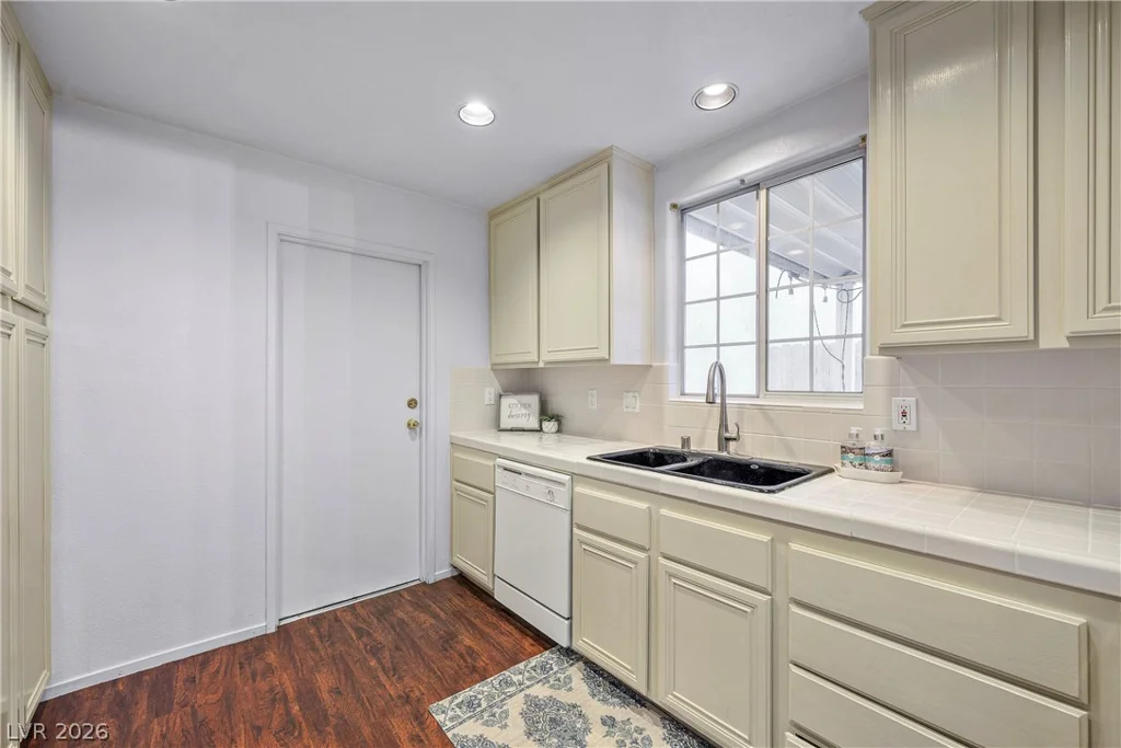 5424 Comchec, Las Vegas, NV 89108