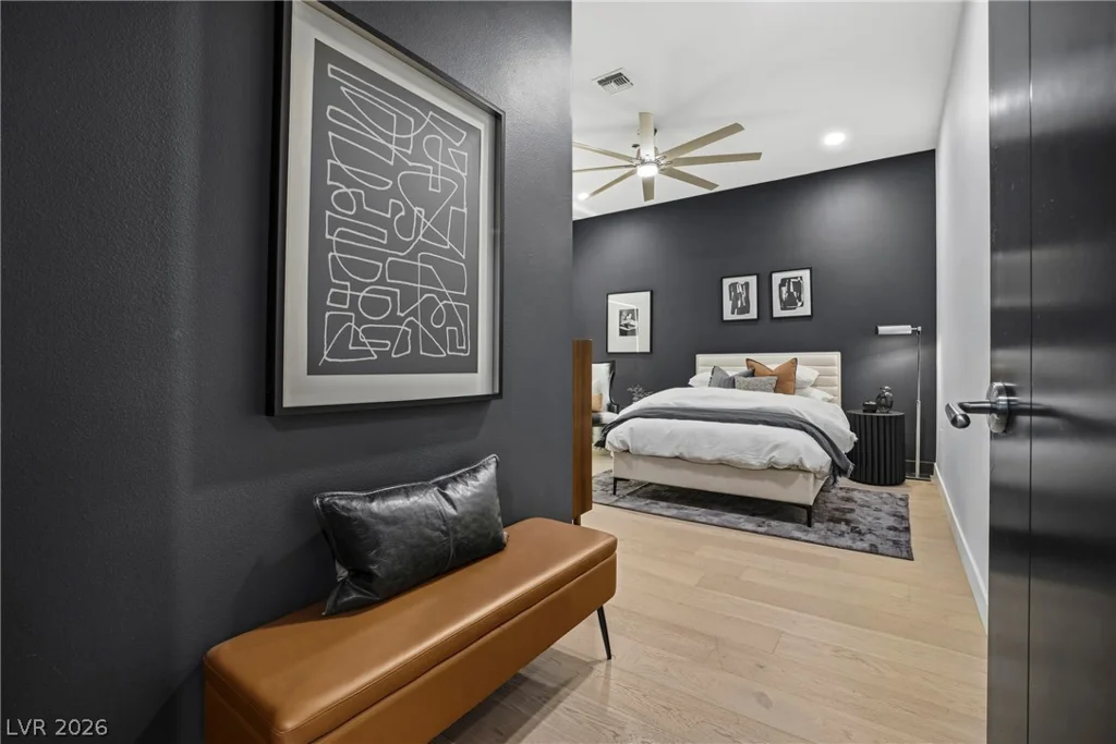4575 Dean Martin, Las Vegas, NV 89103